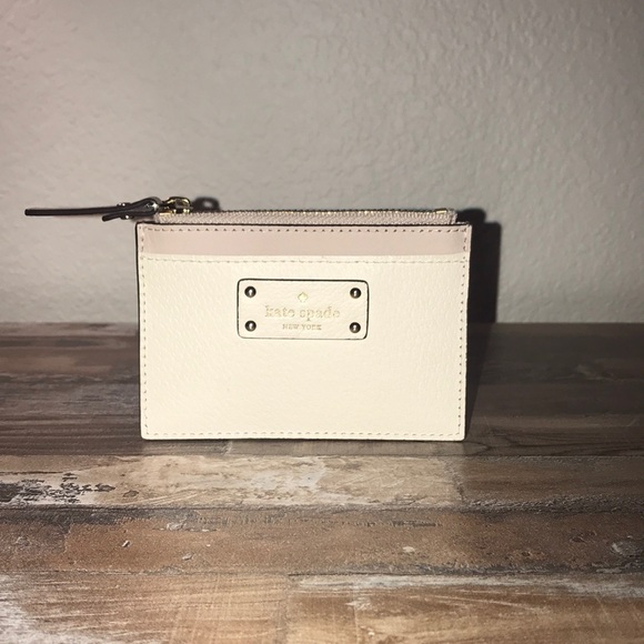 kate spade Handbags - Kate Spade Coin Purse - Beige/Nude Color kate spade Handbags - Kate Spade Coin Purse - Beige/Nude Color